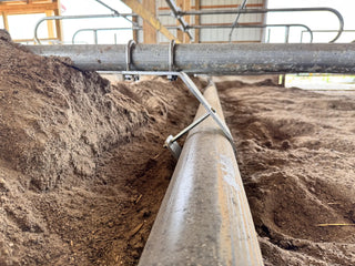 Stein-Way Stall Mount Brisket Pipe Bracket