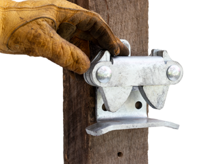 Stein-Way Barricade 2-Way Livestock Gate Latch